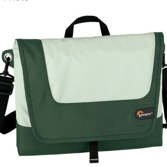 Lowepro Slim Factor L Notebook Sleeve - fits 17" Laptops - Parsley/Green Tea - Picture 9 of 9